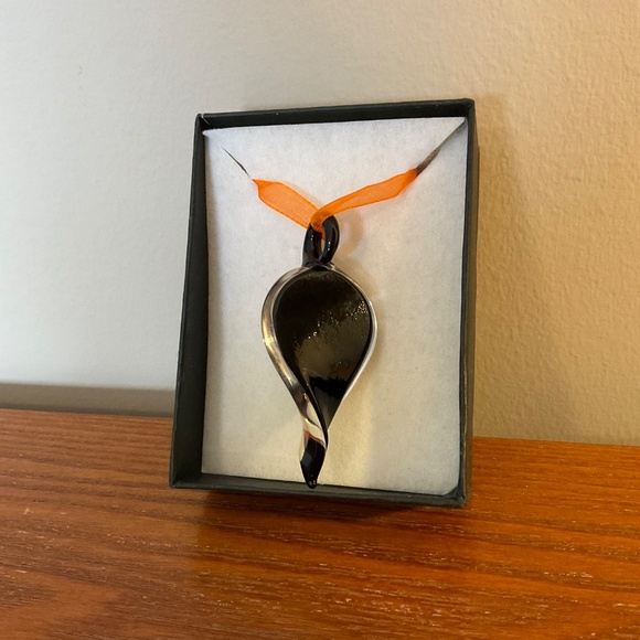 Murano-style Art Glass Floral Orange Jewelry Pendant - Picture 5 of 11